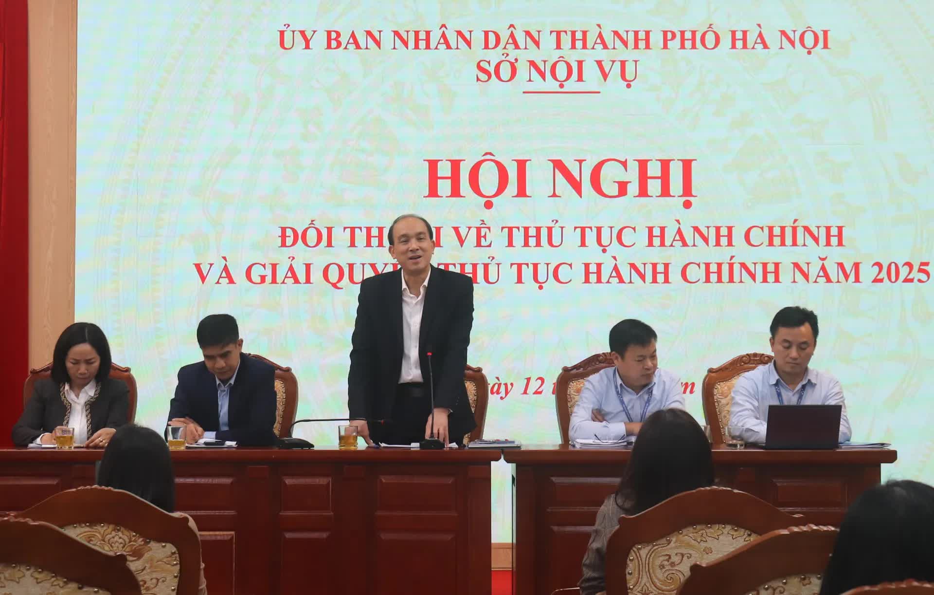 Hà Nội: đối thoại với hàng trăm doanh nghiệp, tổ chức về giải quyết thủ tục hành chính- Ảnh 4.