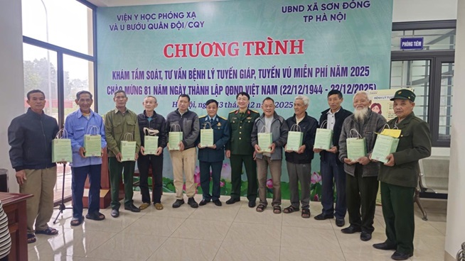 Sơn Đồng: gần 300 trường hợp được khám, tư vấn chăm sóc sức khỏe- Ảnh 4.