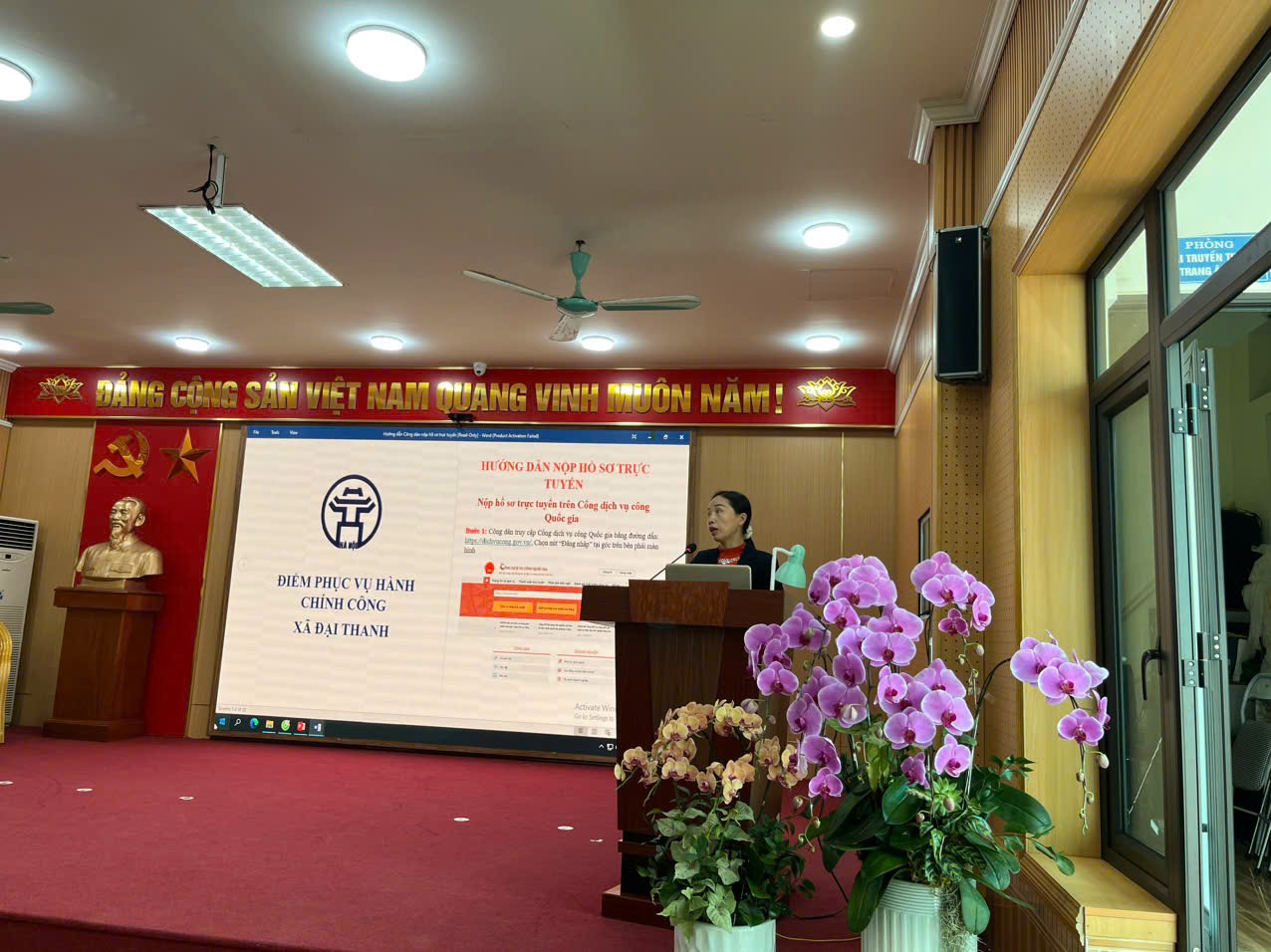 Xã Đại Thanh tổ chức hội nghị tuyên truyền, hướng dẫn người dân thực hiện nộp hồ sơ trên dịch vụ công trực tuyến, thực hiện thủ tục hành chính tại Điểm Phục vụ hành chính công xã Đại Thanh- Ảnh 2.