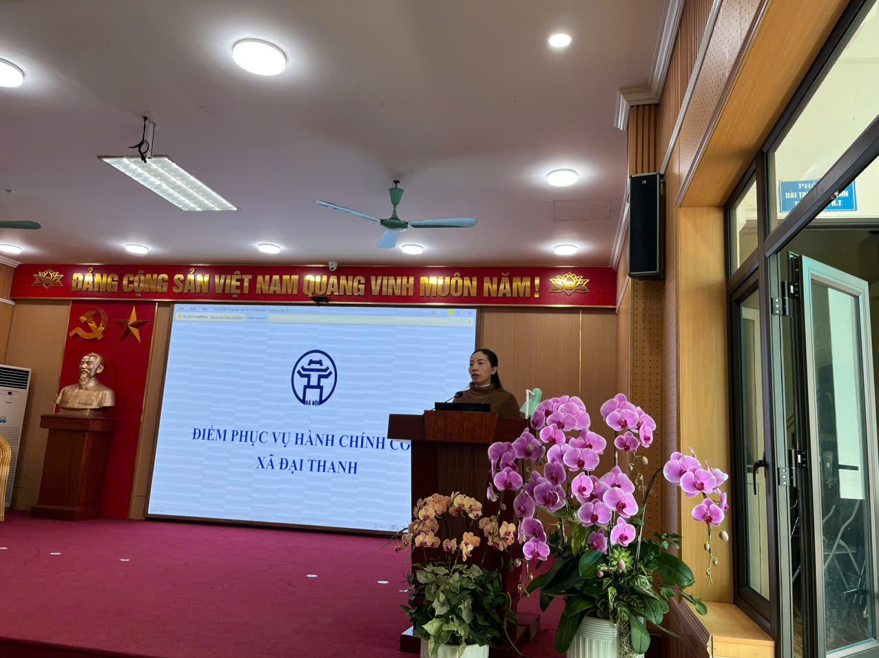 Xã Đại Thanh tổ chức hội nghị tuyên truyền, hướng dẫn người dân thực hiện nộp hồ sơ trên dịch vụ công trực tuyến, thực hiện thủ tục hành chính tại Điểm Phục vụ hành chính công xã Đại Thanh- Ảnh 3.