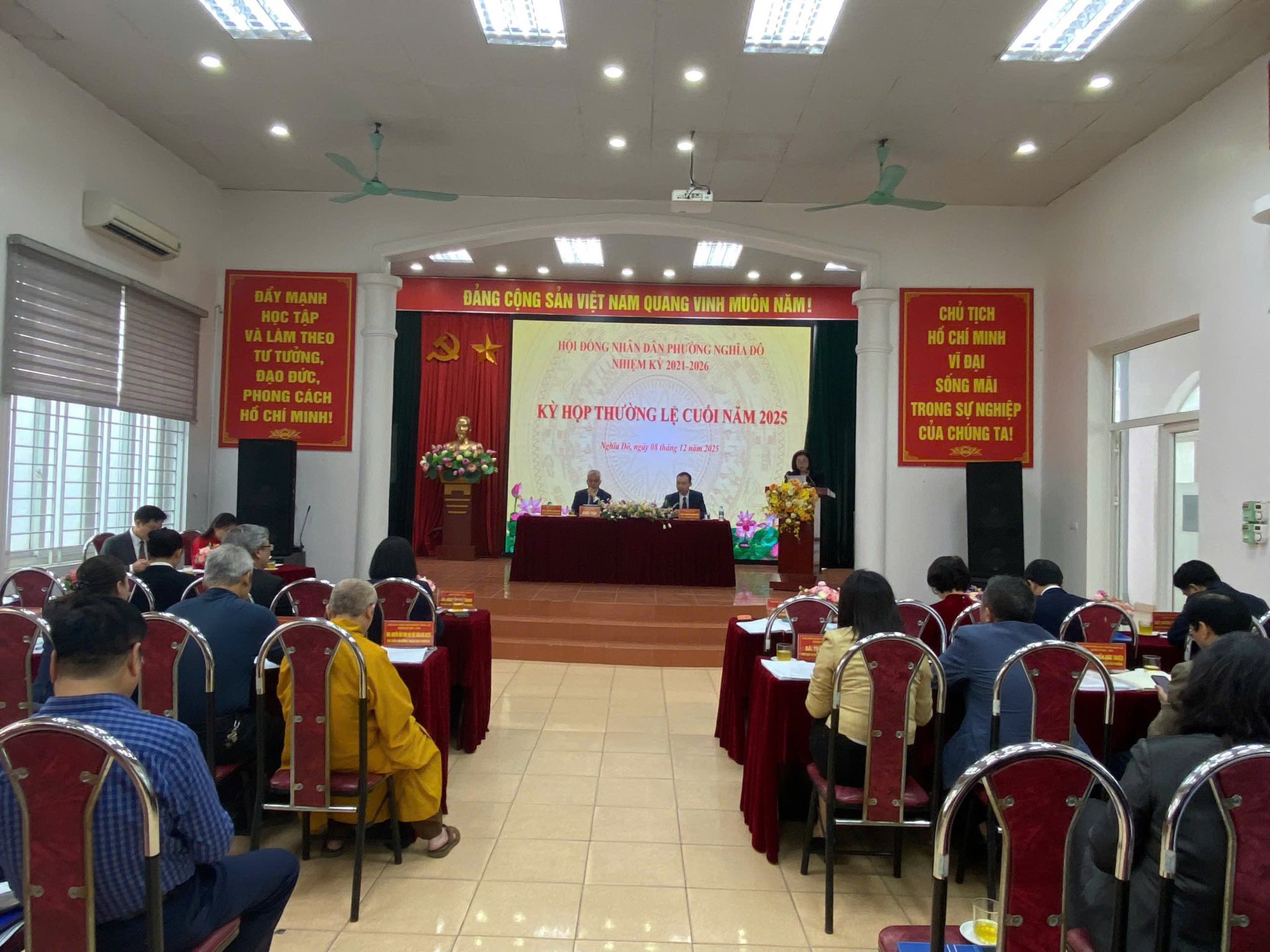 Phường Nghĩa Đô tổ chức kỳ họp thường lệ cuối năm 2025- Ảnh 3.