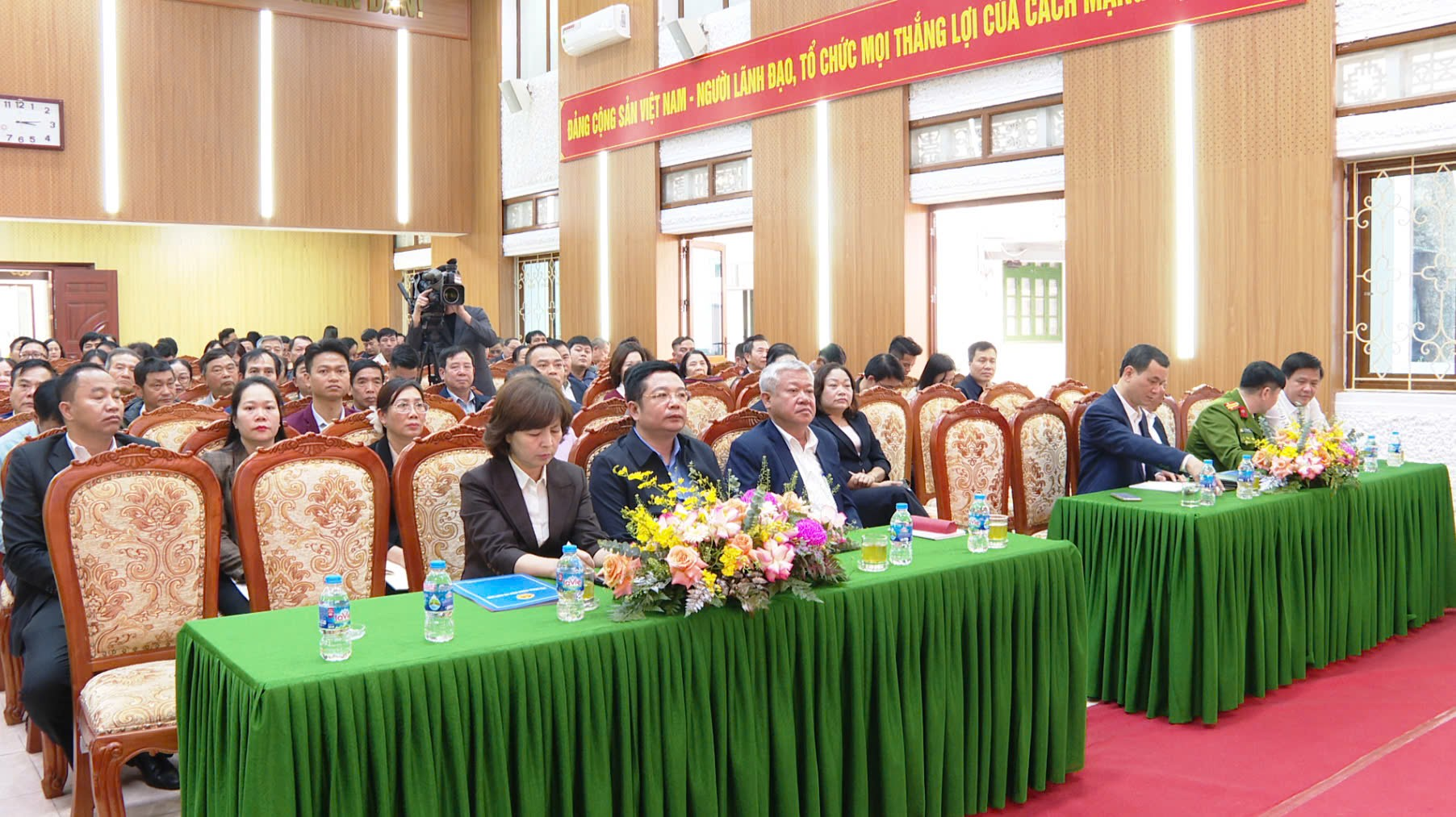 Hội nghị tiếp xúc cử tri sau kỳ họp thứ 28 HĐND Thành phố Hà Nội- Ảnh 3.