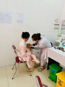 Trạm Y tế phường Văn Miếu – Quốc Tử Giám tổ chức Chiến dịch bổ sung Vitamin A đợt 2 năm 2025 cho trẻ em trên địa bàn phường- Ảnh 1.