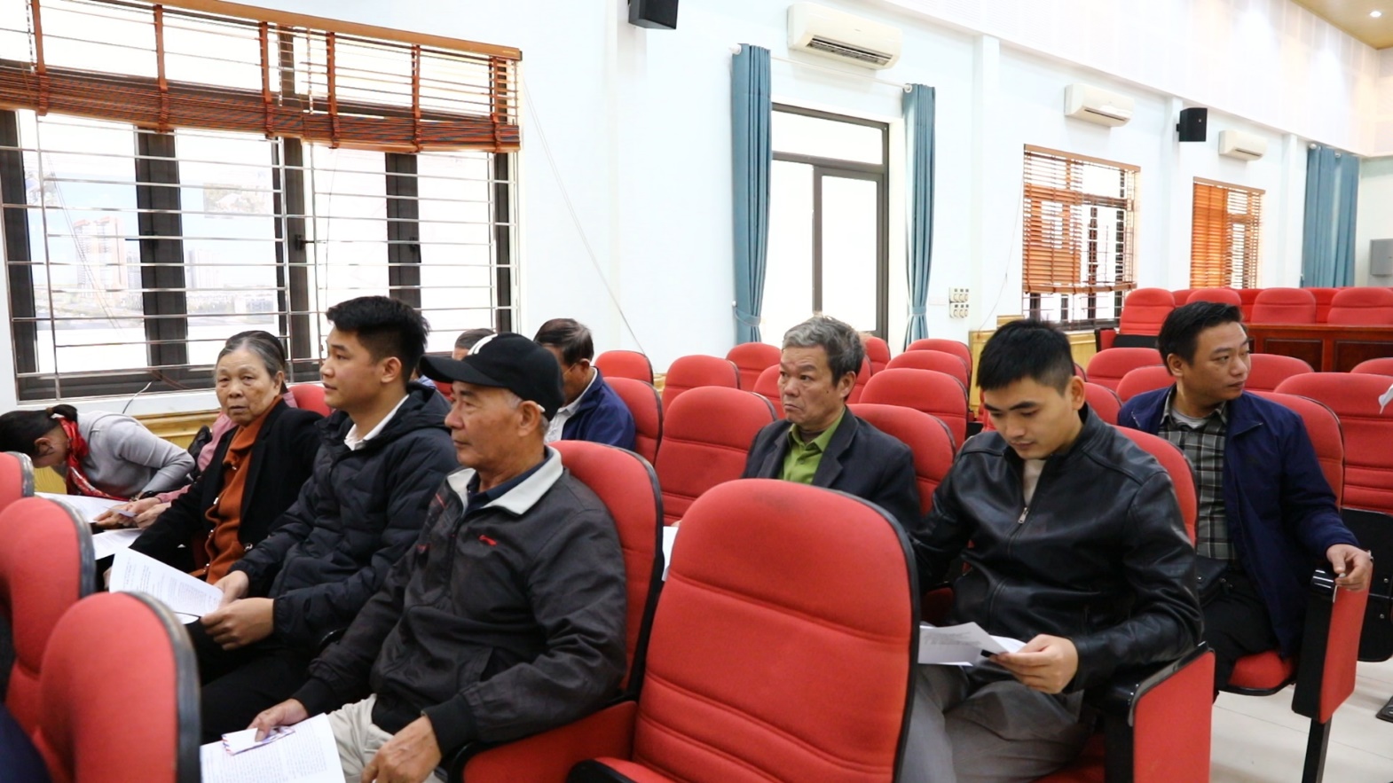 UBND xã tổ chức công bố Quy hoạch chi tiết tỷ lệ 1/500 dự án đầu tư xây dựng nhà ở cho lực lượng vũ trang Công an Nhân dân tại ô đất ký hiệu C3 thuộc quy hoạch phân khu đô thị S3, xã Sơn Đồng- Ảnh 5.