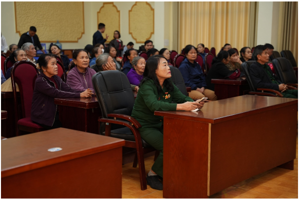 UBND xã Ngọc Hồi tổ chức Chương trình công chiếu phim  ‘Mưa Đỏ’  phục vụ nhân dân trên địa bàn xã Ngọc Hồi.- Ảnh 3.