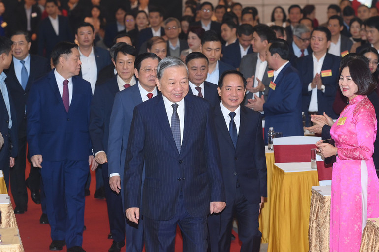 Tổng kết công tác tuyên giáo và dân vận, triển khai nhiệm vụ năm 2026- Ảnh 3.