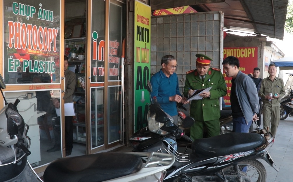 Xã Mỹ Đức quyết tâm giải toả điểm nghẽn về trật tự đô thị trên địa bàn xã - Ảnh 3.