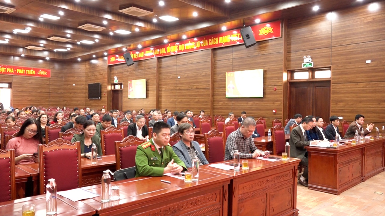 C:\Users\NOVATECHPC\Desktop\BKAVQV\TONG KET XAY DUNG DANG 2025\Sequence 01.00_00_13_05.Still002.jpg