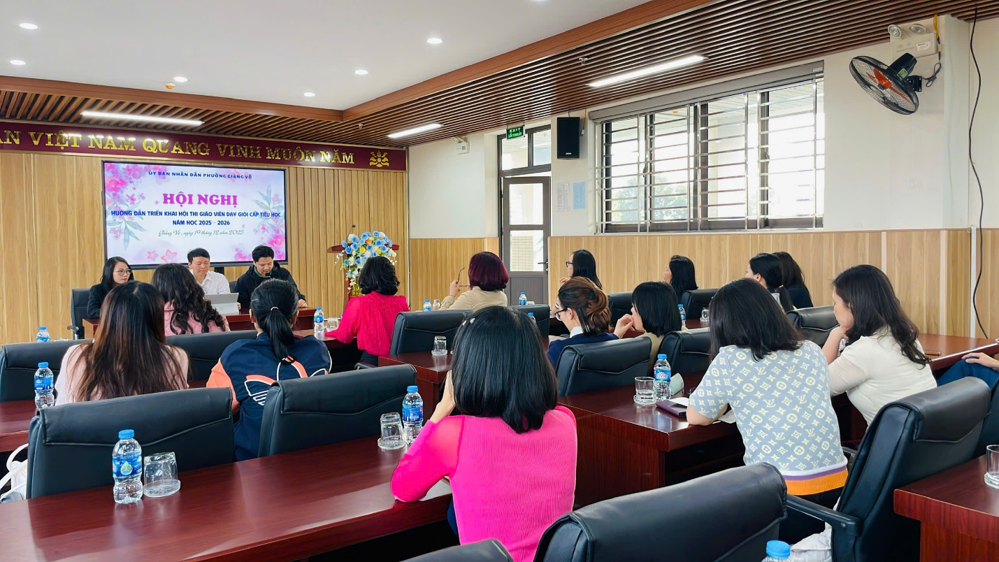 PHƯỜNG GIẢNG VÕ: KHỞI ĐỘNG HỘI THI GIÁO VIÊN DẠY GIỎI CẤP TIỂU HỌC NĂM HỌC 2025-2026- Ảnh 1.