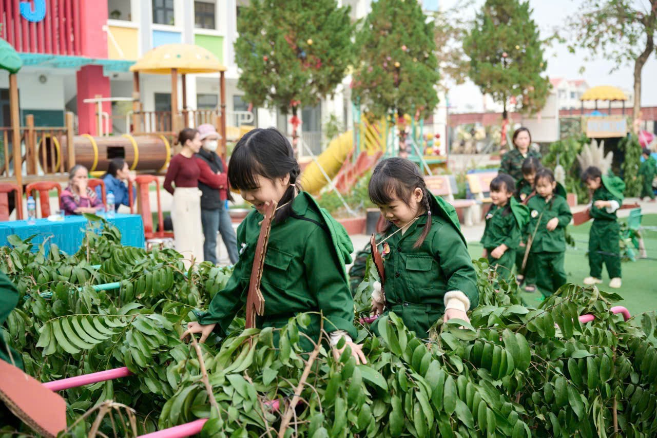 Trường Mầm non Hợp Tiến A với chương trình “Chú bộ đội trong mắt em” những ngày trải nghiệm đẹp của tuổi thơ- Ảnh 6.