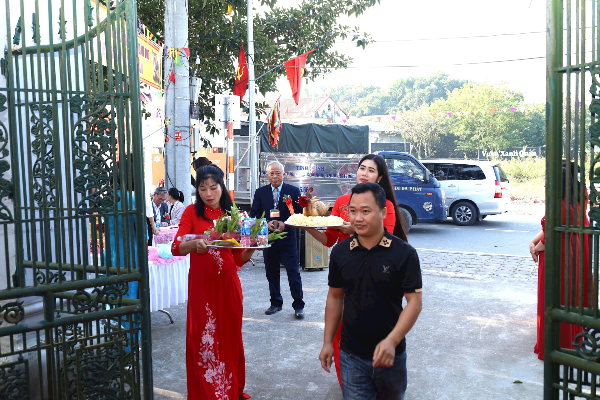 Đền Bạch Tuyết xã Hương Sơn đón bằng xếp hạng di tích cấp thành phố- Ảnh 1.