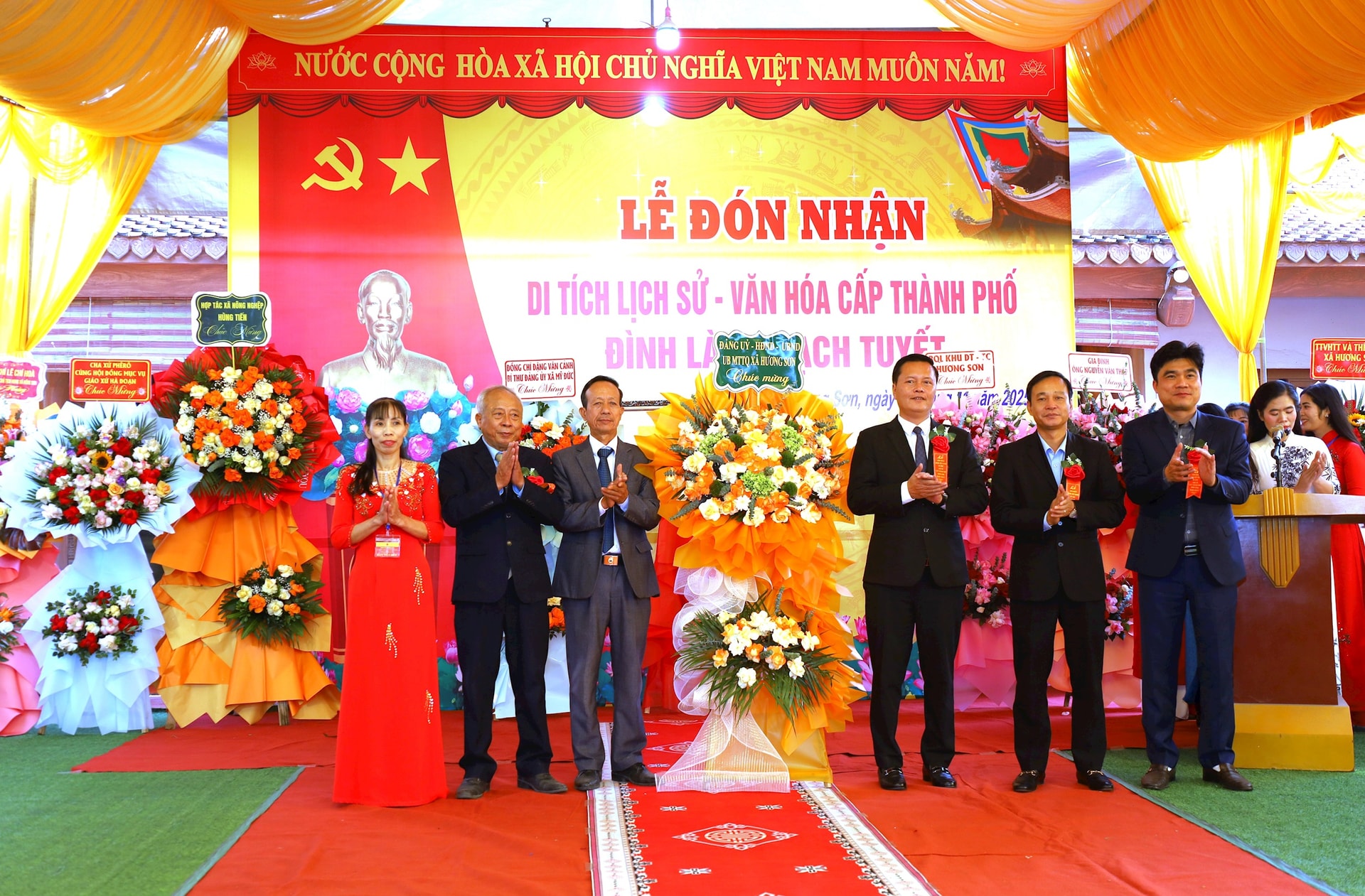 Đền Bạch Tuyết xã Hương Sơn đón bằng xếp hạng di tích cấp thành phố- Ảnh 2.