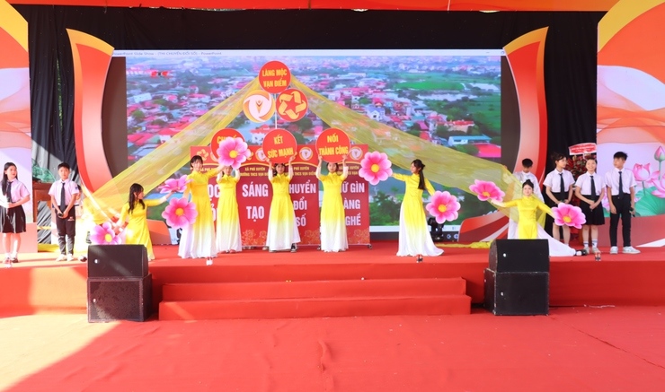 Dấu ấn lan tỏa từ Lễ hội vinh danh làng nghề Phú Xuyên 2025- Ảnh 12.