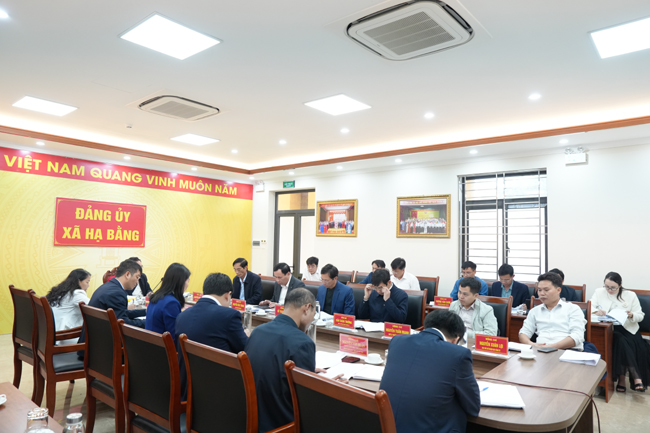 ĐẢNG ỦY XÃ HẠ BẰNG TỔ CHỨC HỘI NGHỊ THỐNG NHẤT NHIỀU NỘI DUNG QUAN TRỌNG TRƯỚC THỜI ĐIỂM KẾT THÚC NĂM 2025- Ảnh 1.