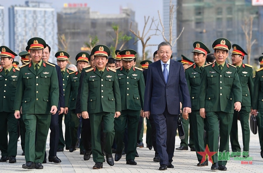 Quân đội nhân dân vững bước dưới cờ Đảng quang vinh- Ảnh 1.