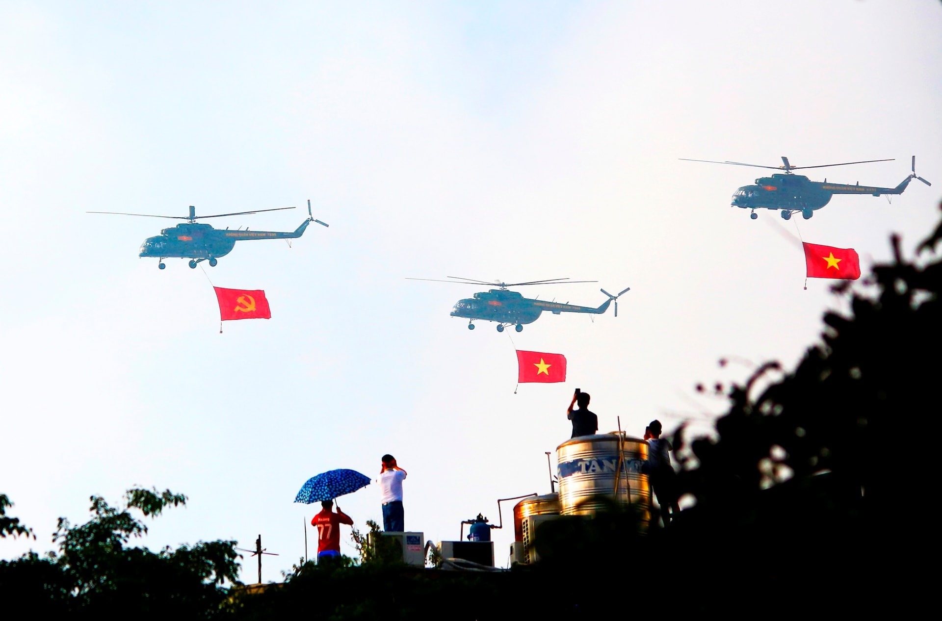 Quân đội nhân dân vững bước dưới cờ Đảng quang vinh- Ảnh 2.