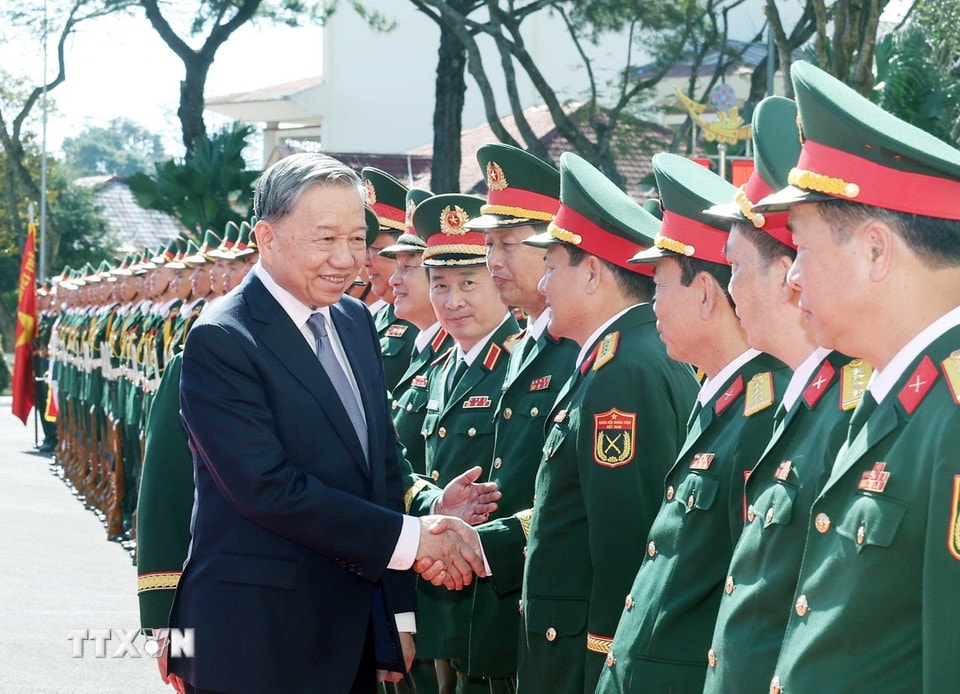 Quân đội nhân dân vững bước dưới cờ Đảng quang vinh- Ảnh 4.