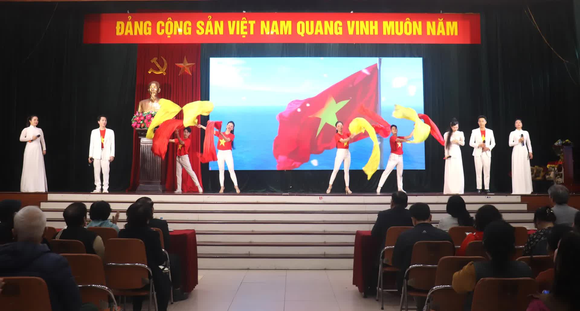 Các đội tuyển phường Bạch Mai thi đấu tại Đại hội Thể dục Thể thao Thủ đô đã giành được  81 huy chương- Ảnh 2.