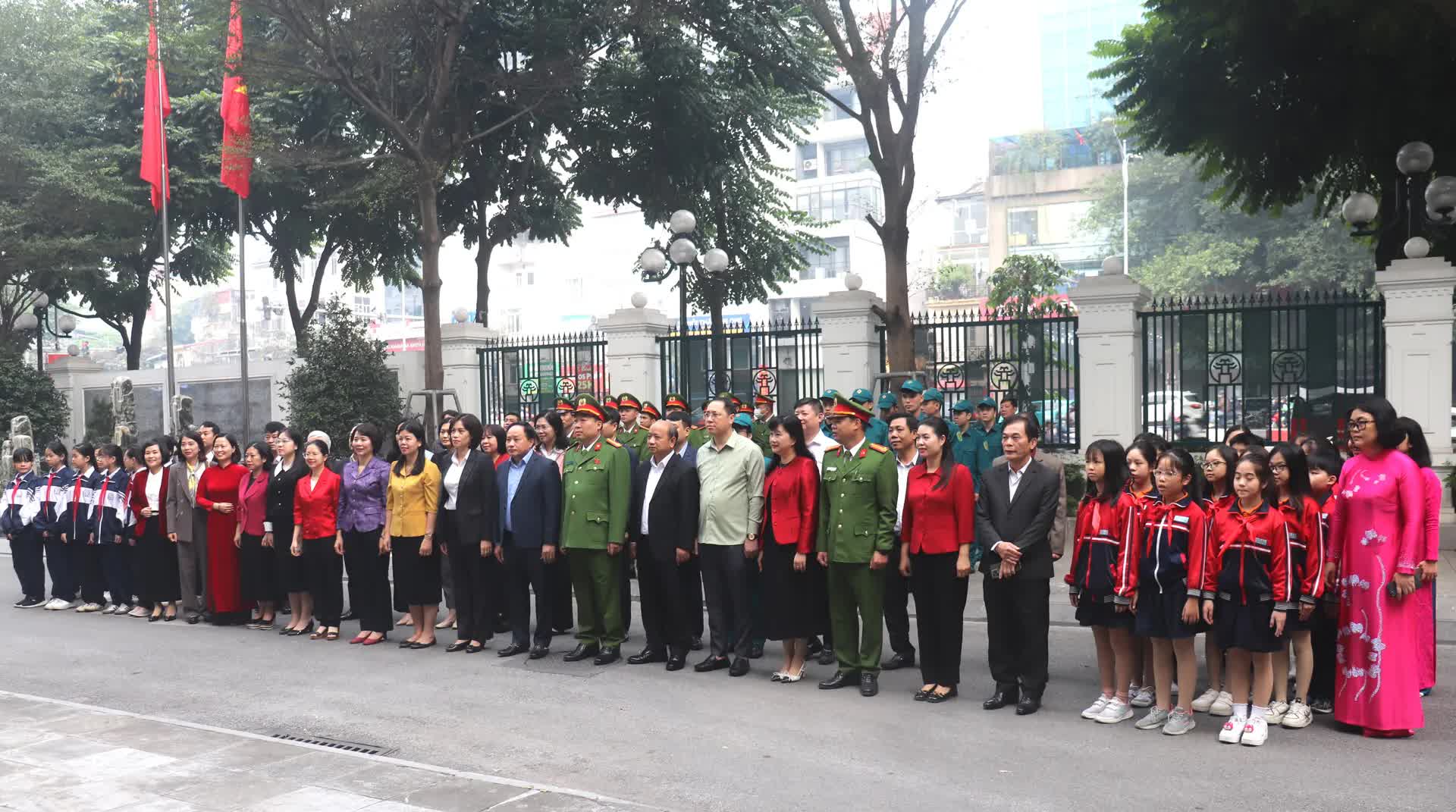 Phường Bạch Mai: dâng hoa ôn lại truyền thống hào hùng của quân, dân Liên khu II những ngày Toàn quốc kháng chiến- Ảnh 1.