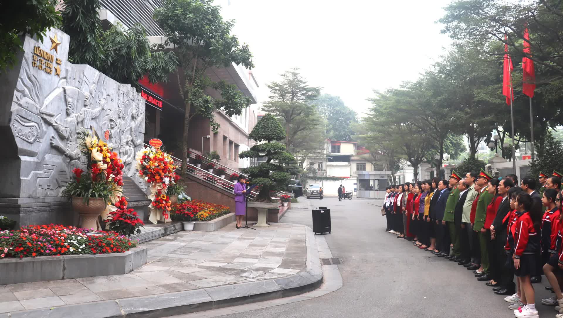 Phường Bạch Mai: dâng hoa ôn lại truyền thống hào hùng của quân, dân Liên khu II những ngày Toàn quốc kháng chiến- Ảnh 5.