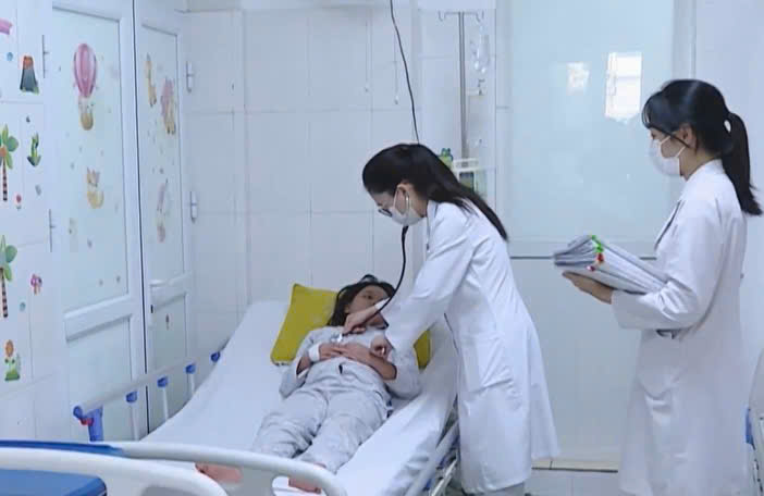 Cảnh giác với sốt xuất huyết ở trẻ nhỏ- Ảnh 1.