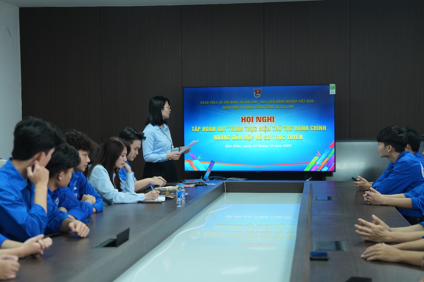 Triển khai Chiến dịch “Thanh niên đồng hành cùng hành chính công”- Ảnh 3.