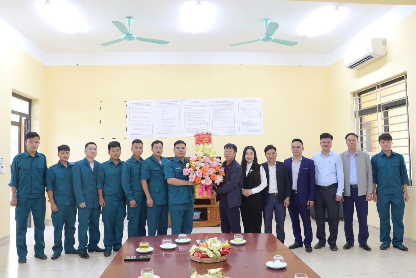 Tự hào truyền thống 81 năm Quân đội nhân dân Việt Nam (22/12/1944 - 22/12/2025)- Ảnh 2.