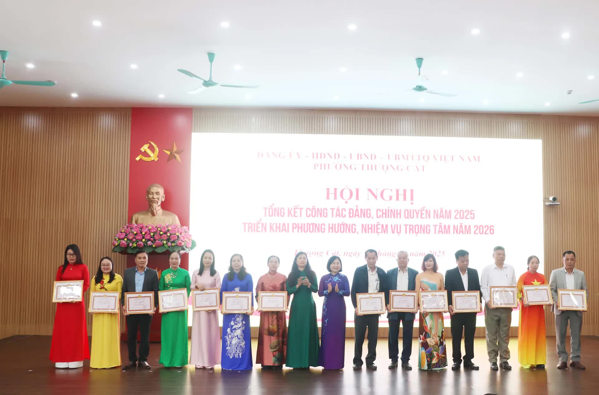 Phường Thượng Cát hoàn thành 13/13 chỉ tiêu xây dựng Đảng, phát triển kinh tế - xã hội- Ảnh 4.