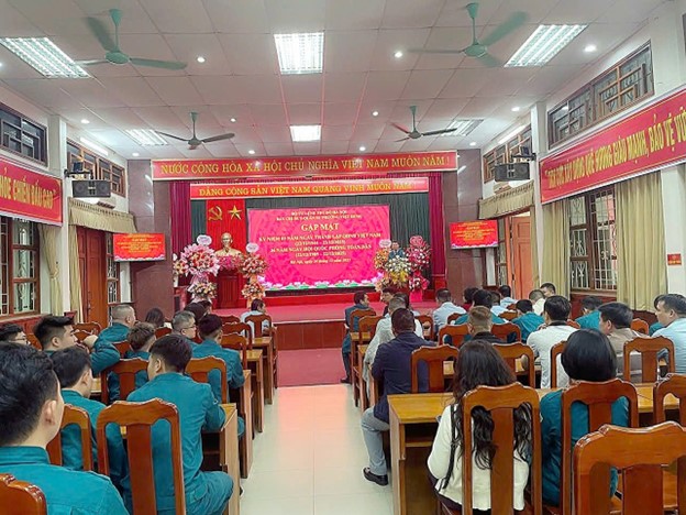 Gặp mặt chúc mừng 81 năm ngày thành lập Quân đội Nhân dân Việt Nam (22/12/1944 - 22/12/2025)- Ảnh 4.