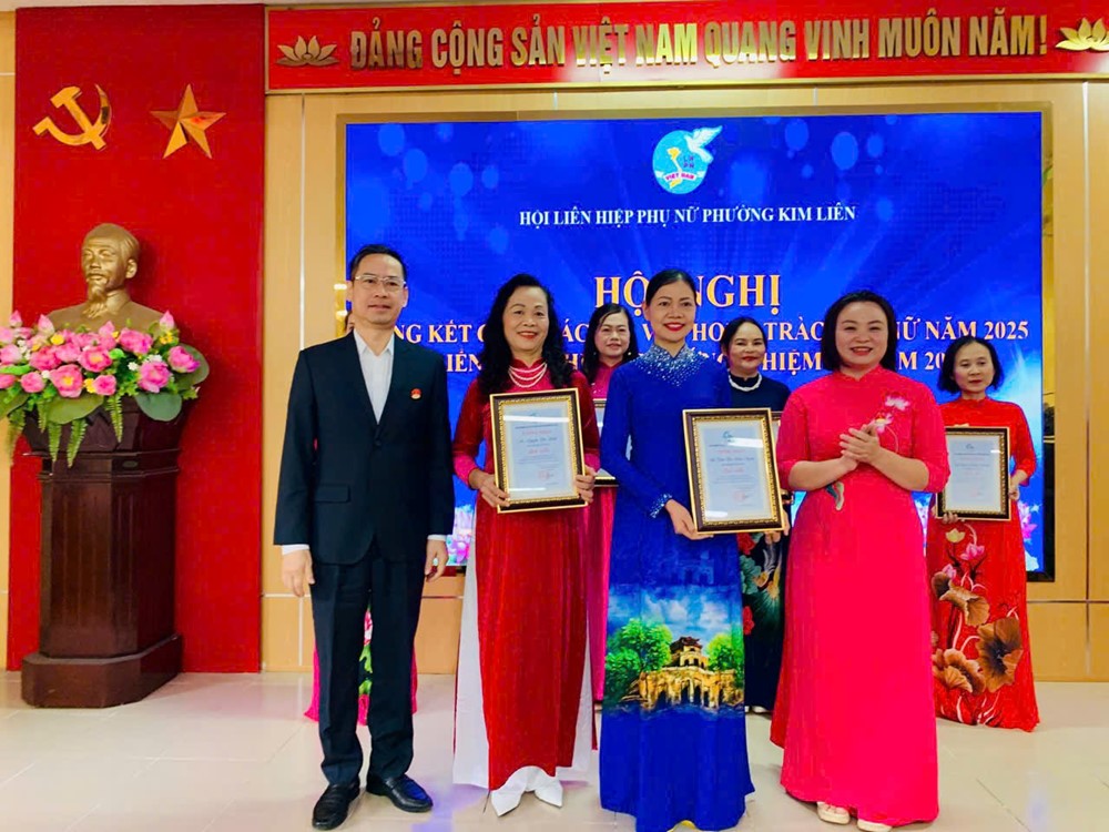 Hội LHPN phường Kim Liên hoàn thành xuất sắc nhiệm vụ năm 2025, quyết tâm thực hiện thắng lợi mục tiêu chuyển đổi số trong giai đoạn tới- Ảnh 4.