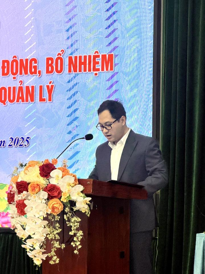 UBND PHƯỜNG HỒNG HÀ CÔNG BỐ, TRAO QUYẾT ĐỊNH ĐIỀU ĐỘNG, BỔ NHIỆM CÁN BỘ LÃNH ĐẠO, QUẢN LÝ- Ảnh 3.