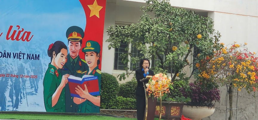 Giao lưu “Câu chuyện thời hoa lửa” chào mừng Ngày thành lập Quân đội Nhân dân Việt Nam- Ảnh 3.