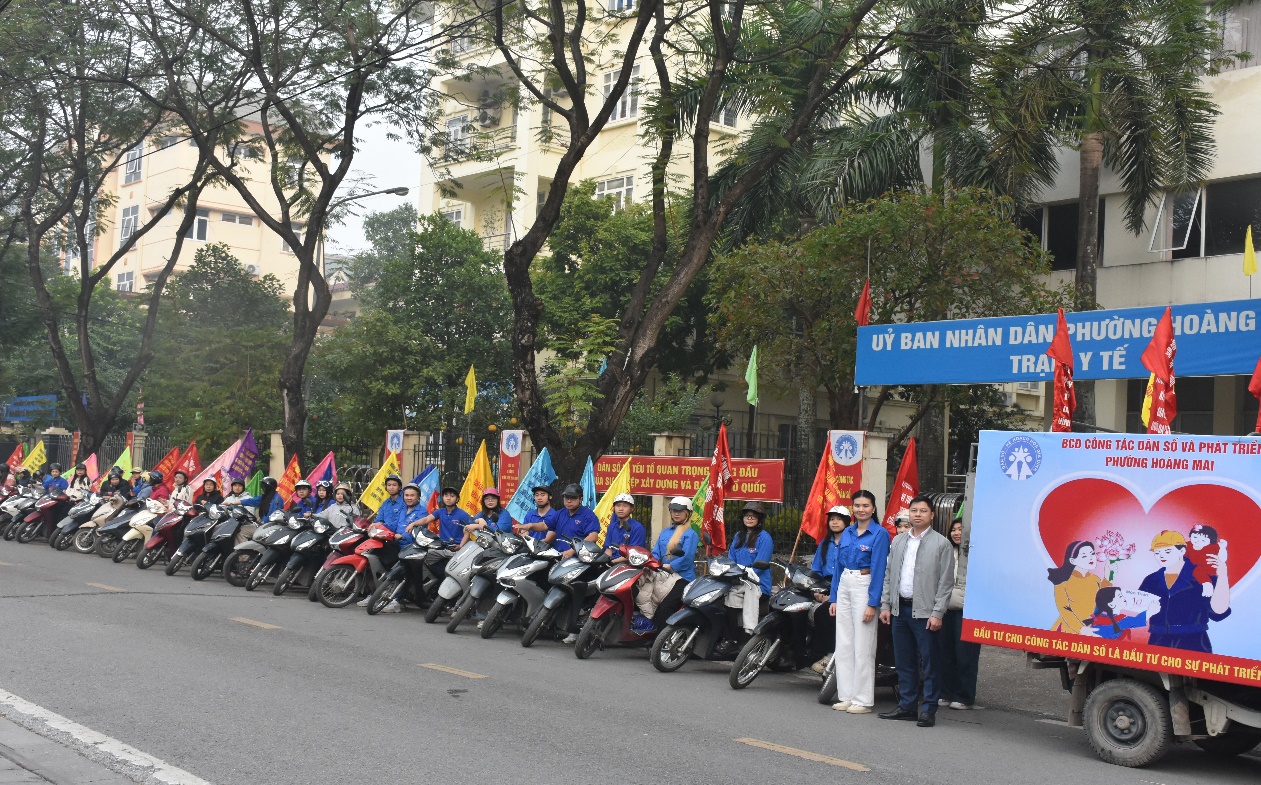 E:\Backup User\Desktop\Cổ động 26.12.2025\DSC_1877.JPG