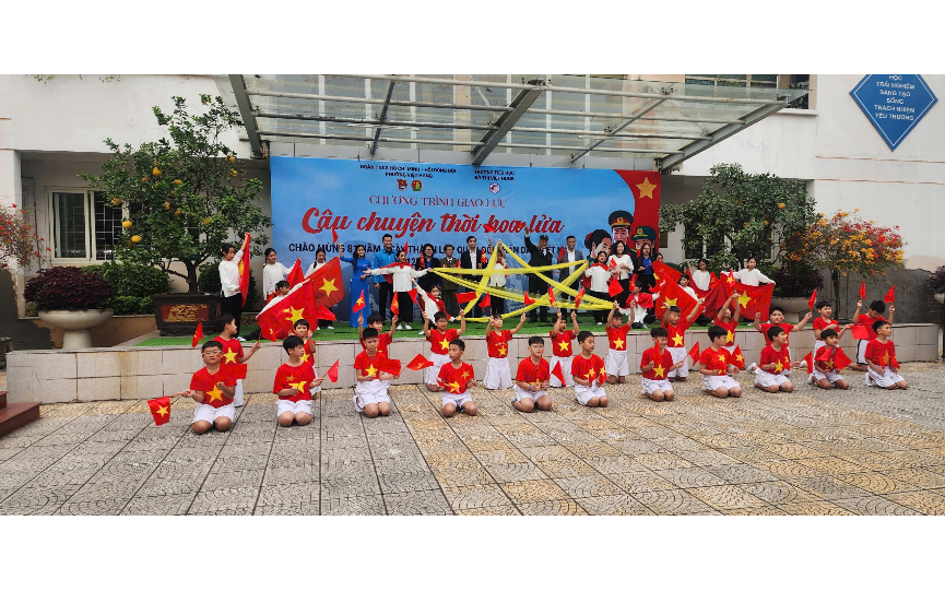 Giao lưu “Câu chuyện thời hoa lửa” chào mừng Ngày thành lập Quân đội Nhân dân Việt Nam