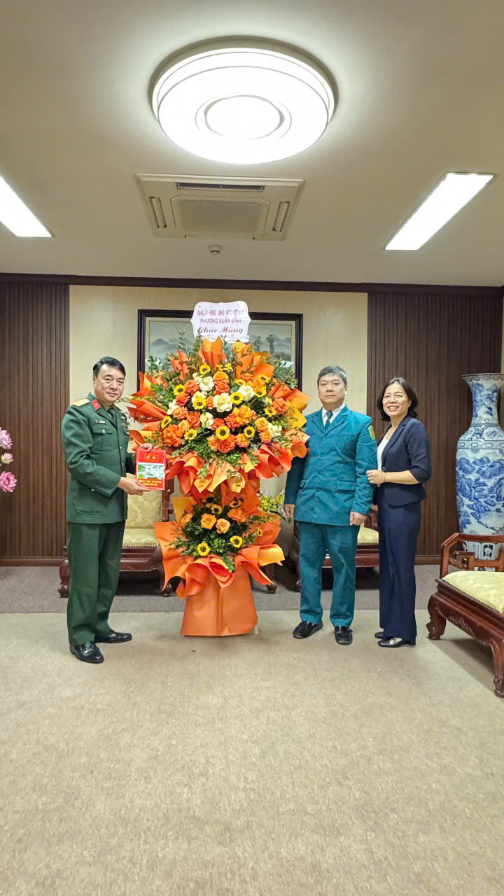 Lãnh đạo phường Xuân Đỉnh thăm, chúc mừng cán bộ, chiến sĩ nhân Ngày thành lập Quân đội nhân dân Việt Nam 22/12- Ảnh 3.