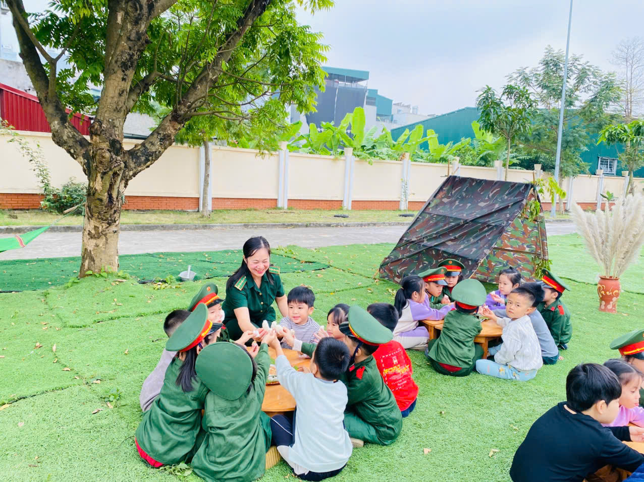 Trường Mầm non Hữu Hòa với chuỗi hoạt động ý nghĩa chào mừng ngày thành lập quân đội Nhân dân Việt Nam 22/12- Ảnh 9.