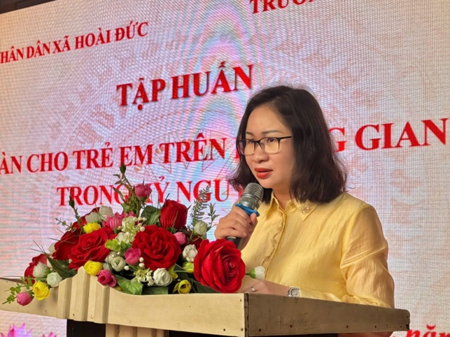 UBND xã tổ chức tập huấn an toàn cho trẻ em trên không gian mạng trong kỷ nguyên số- Ảnh 1.