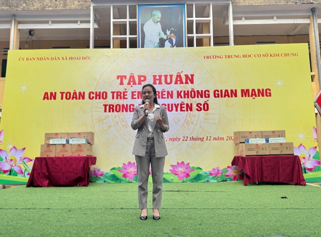 UBND xã tổ chức tập huấn an toàn cho trẻ em trên không gian mạng trong kỷ nguyên số- Ảnh 4.