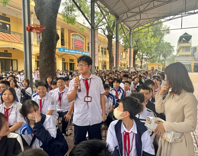 UBND xã tổ chức tập huấn an toàn cho trẻ em trên không gian mạng trong kỷ nguyên số- Ảnh 7.