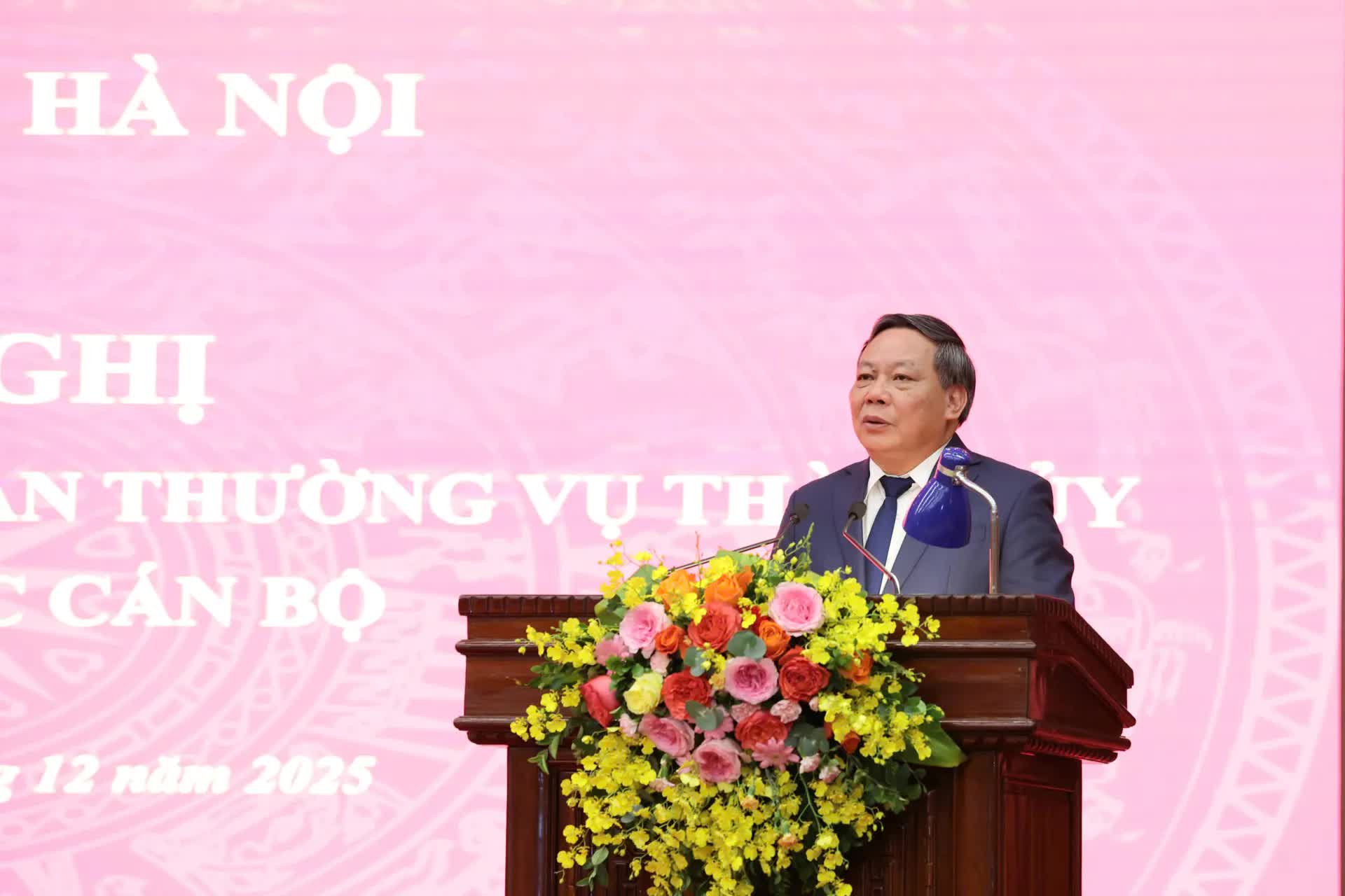 Công bố các quyết định của Ban Thường vụ Thành ủy Hà Nội về công tác cán bộ- Ảnh 4.