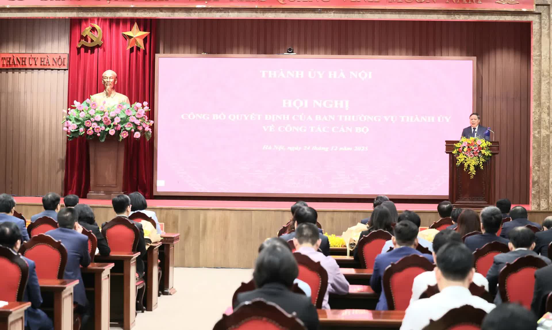Công bố các quyết định của Ban Thường vụ Thành ủy Hà Nội về công tác cán bộ- Ảnh 5.