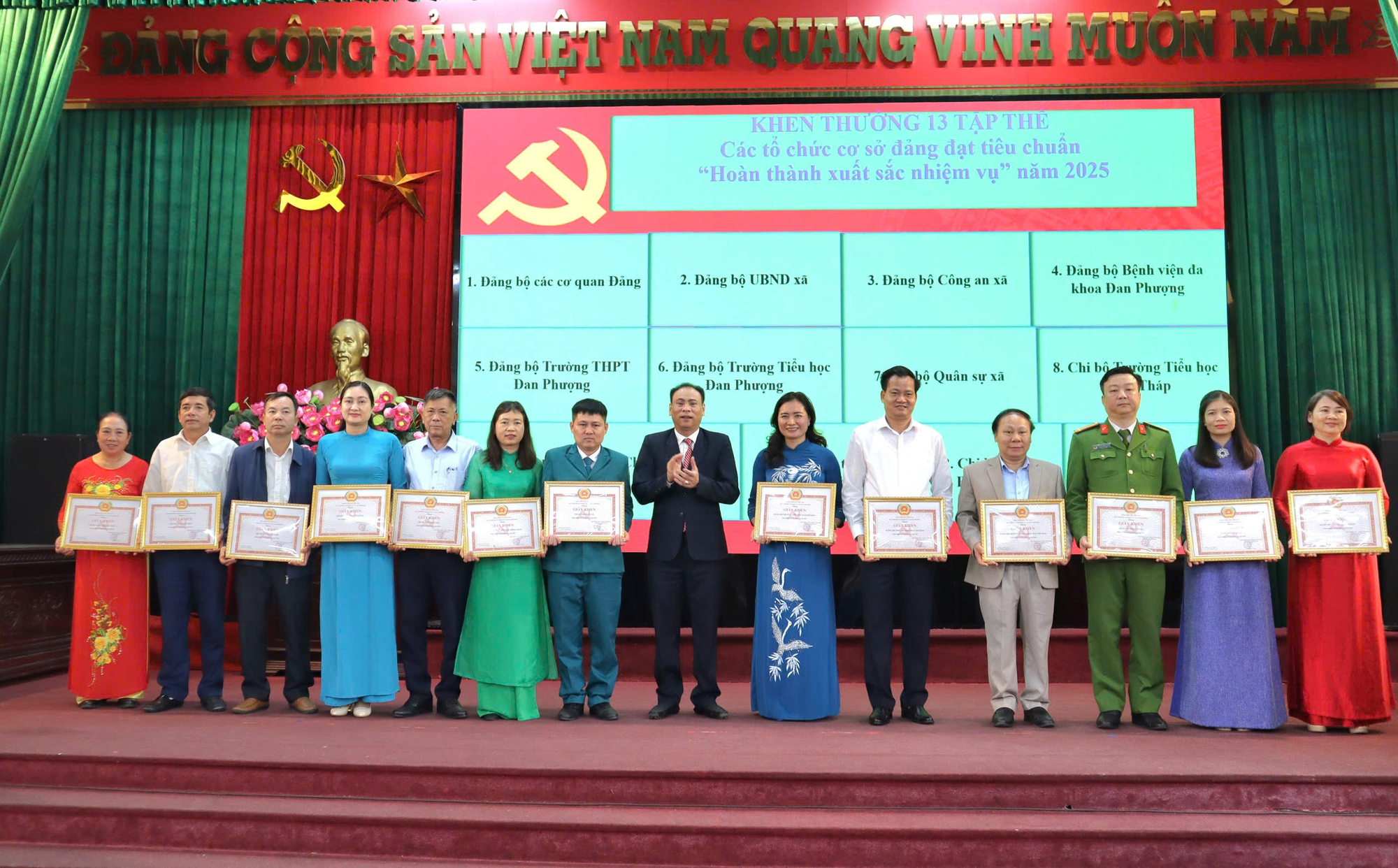 Đảng ủy xã Đan Phượng tổng kết các nhiệm vụ chính trị năm 2025, triển khai phương hướng nhiệm vụ năm 2026.- Ảnh 2.