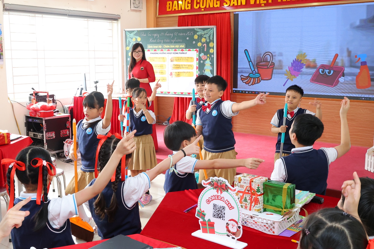 Trường Tiểu học Kim Giang tổ chức thành công tiết dạy chuyên đề cấp Thành phố- Ảnh 9.