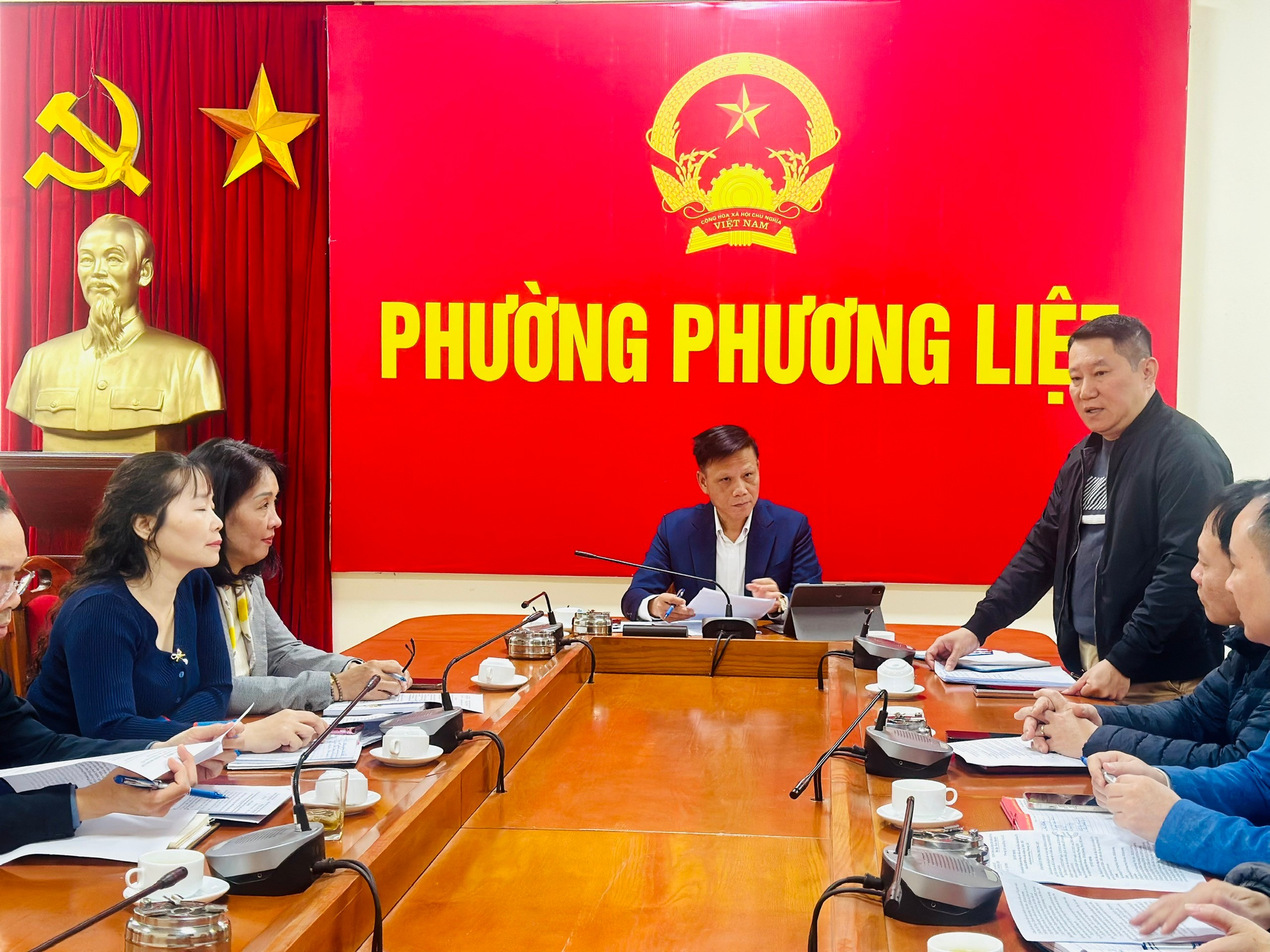 Ủy ban bầu cử phường Phương Liệt tổ chức Hội nghị công bố quyết định Tổ giúp việc công tác bầu cử- Ảnh 1.