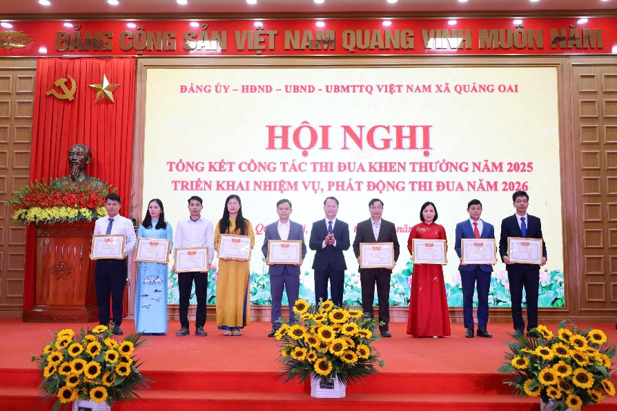 Quảng Oai tổng kết phong trào thi đua năm 2025, triển khai phương hướng năm 2026- Ảnh 4.