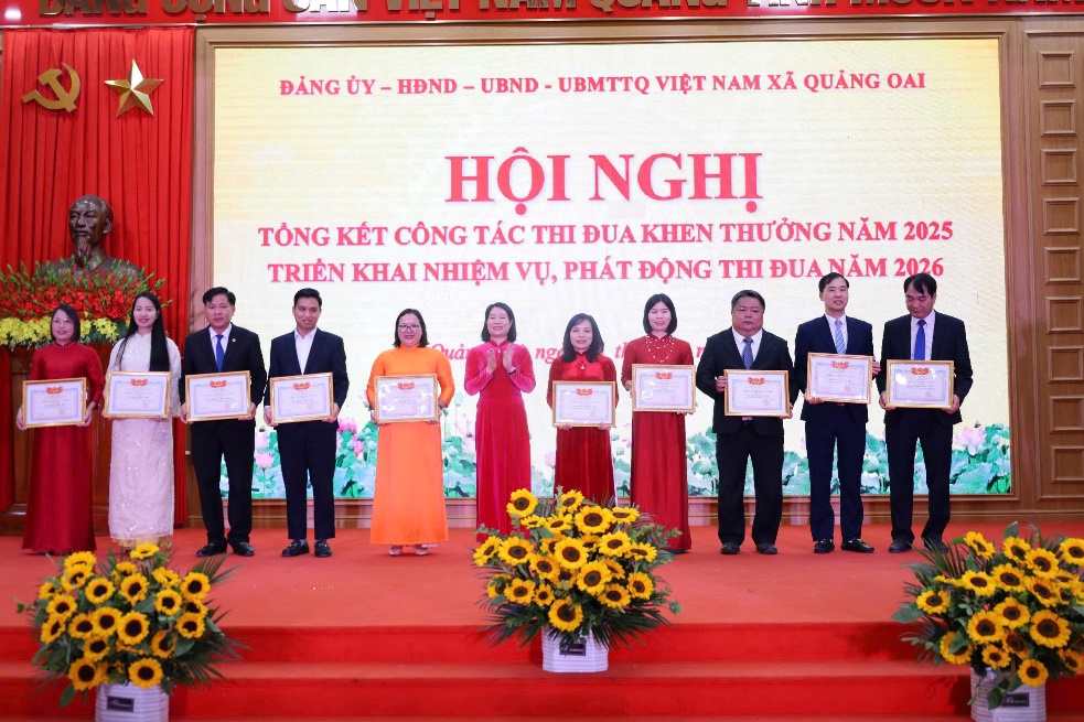 Quảng Oai tổng kết phong trào thi đua năm 2025, triển khai phương hướng năm 2026- Ảnh 6.