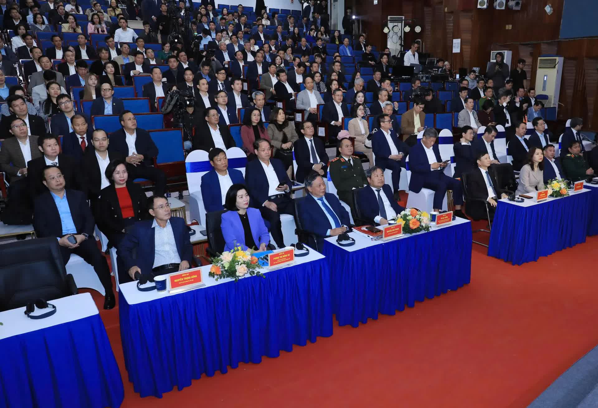 Tổng Bí thư Tô Lâm chủ trì Hội nghị Ban Chỉ đạo Trung ương về phát triển khoa học, công nghệ, đổi mới sáng tạo- Ảnh 8.