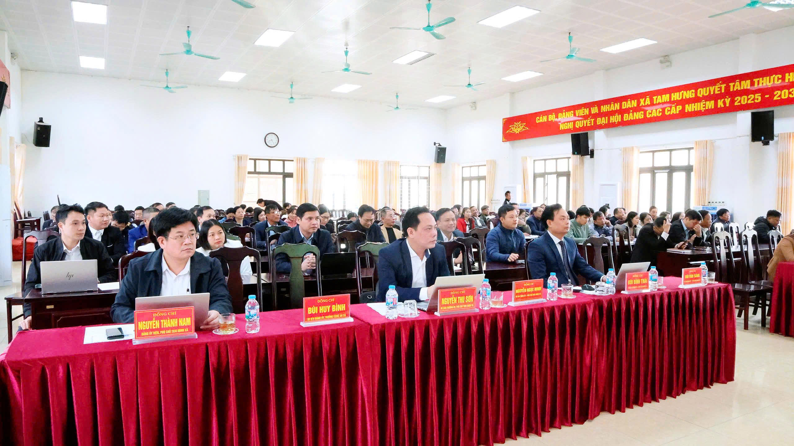 https://sqhx-hanoi.mediacdn.vn/91579363132710912/2025/12/26/z73675371785600ad890e98fcc9d52ef20a67c5f0319b5-1766737089845281069507.jpg