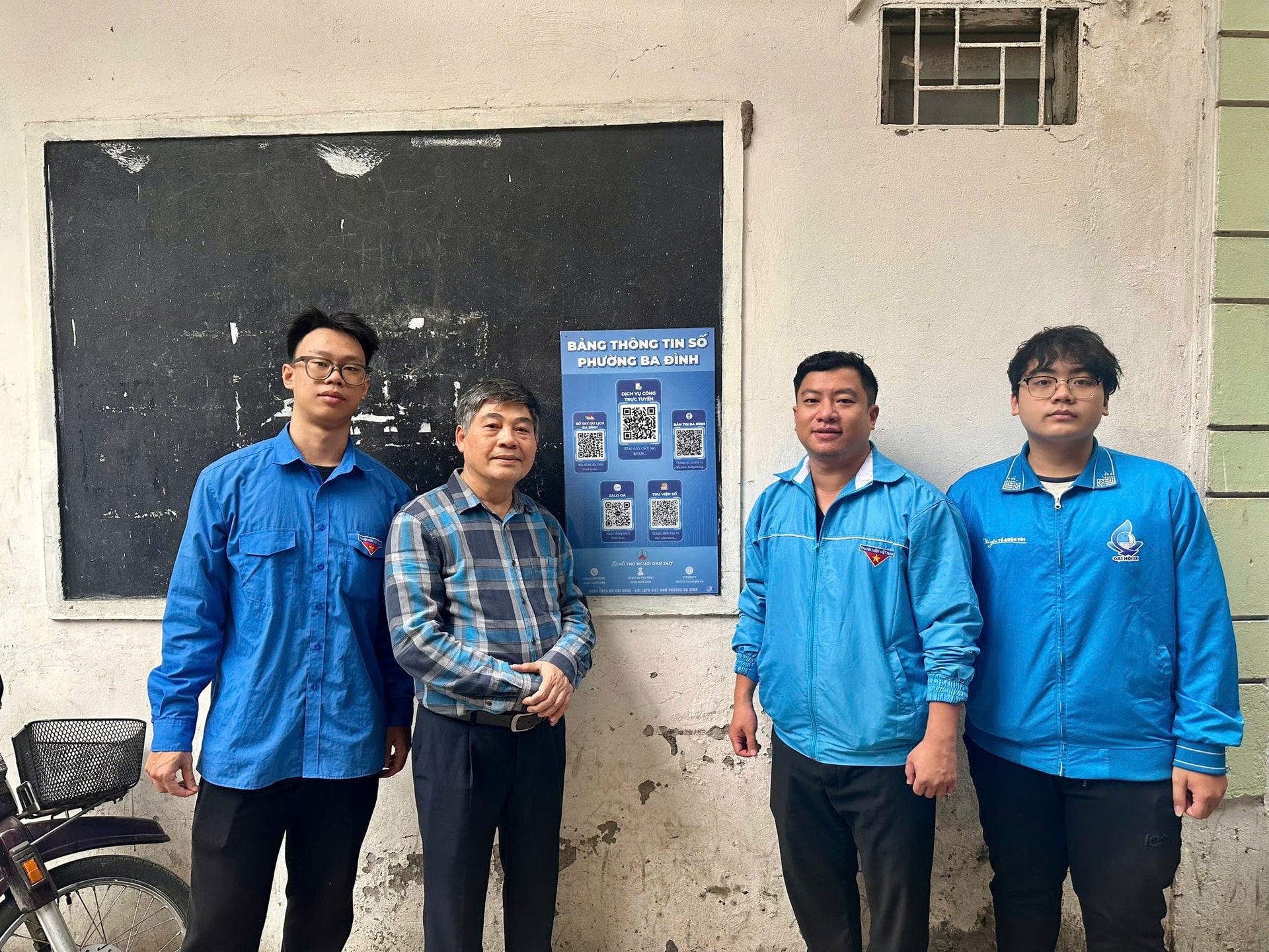 Phường Ba Đình: Đồng loạt triển khai 60 “Bảng tin số”- Ảnh 1.