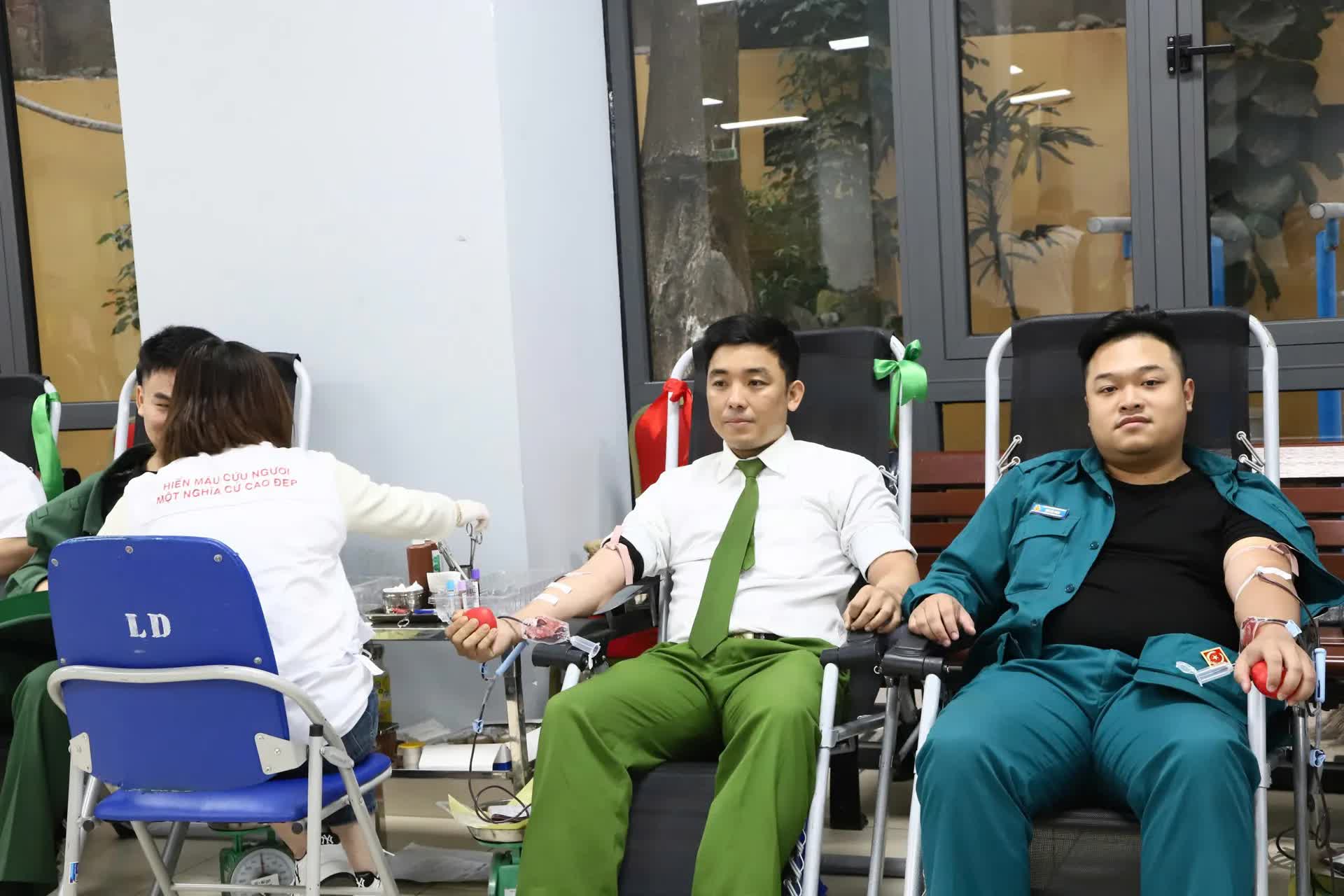 Phường Cửa Nam lan tỏa thông điệp nhân văn của phong trào hiến máu tình nguyện- Ảnh 8.